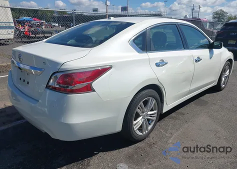 2015 Nissan Altima 2.5 S from USA, damaged, VIN 1N4AL3AP6FN405743